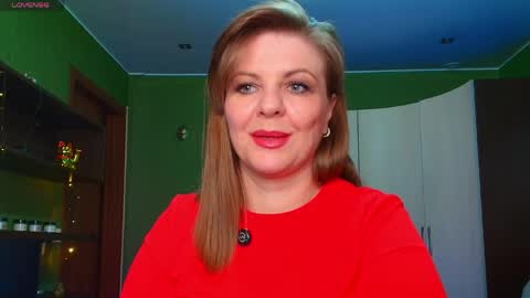 Snapshot of veronikawgold chatting on May 2026 03:26:02 AM VeronikawGold online show from May 2026 03:26:02 AM