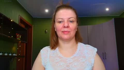 Snapshot of veronikawgold chatting on June 2026 03:34:01 AM VeronikawGold online show from June 2026 03:34:01 AM