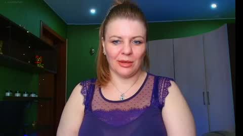 Snapshot of veronikawgold chatting on June 2026 03:40:01 PM VeronikawGold online show from June 2026 03:40:01 PM