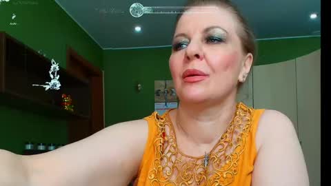Snapshot of veronikawgold chatting on June 2026 06:52:02 AM VeronikawGold online show from June 2026 06:52:02 AM