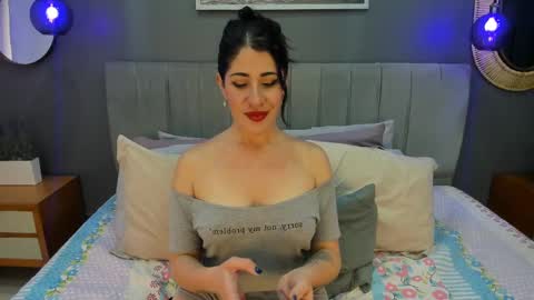 Snapshot of veronnica_fox chatting on September 2025 01:55:02 PM Veronica online show from September 2025 01:55:02 PM