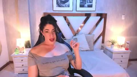 Snapshot of veronnica_fox chatting on June 2026 03:54:01 PM Veronica online show from June 2026 03:54:01 PM