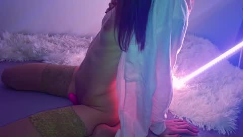 very_satrange_things online show from May 2026 12:39:01 AM