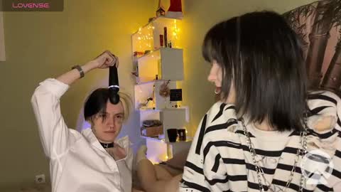 veryraretwins online show from January 2025 01:42:02 AM