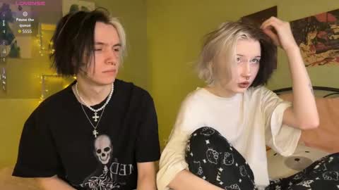 veryraretwins online show from December 2025 12:48:01 AM