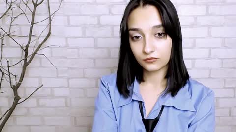 Ana online show from March 2025 05:43:02 PM