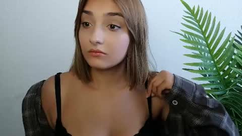 Snapshot of veryveryshygirl chatting on July 2026 10:54:01 AM Ana online show from July 2026 10:54:01 AM