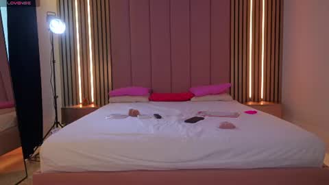 Vesia Sentiri online show from July 2026 09:01:01 AM