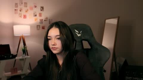 Rachel online show from November 2025 07:50:02 PM