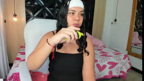 Snapshot of veyra_sereny chatting on June 2026 10:30:02 PM Vanesaa online show from June 2026 10:30:02 PM
