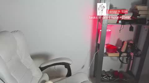 Snapshot of vi_vikkk chatting on February 2025 11:44:02 AM VIKA online show from February 2025 11:44:02 AM