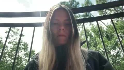 Snapshot of viajemos chatting on May 2026 12:00:02 PM papichulo y mamichula online show from May 2026 12:00:02 PM