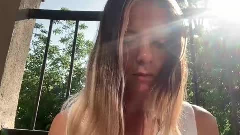 Snapshot of viajemos chatting on May 2026 03:29:02 PM papichulo y mamichula online show from May 2026 03:29:02 PM