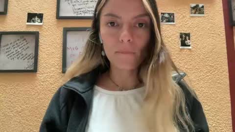 papichulo y mamichula online show from June 2026 10:16:01 PM