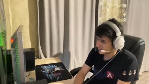 Snapshot of vialeras chatting on September 2025 06:11:02 PM vialeras online show from September 2025 06:11:02 PM