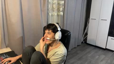 Snapshot of vialeras chatting on October 2025 07:48:02 PM vialeras online show from October 2025 07:48:02 PM