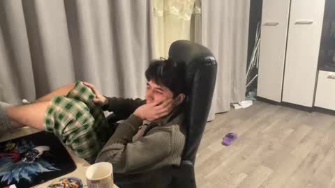 Snapshot of vialeras chatting on November 2025 06:40:02 PM vialeras online show from November 2025 06:40:02 PM