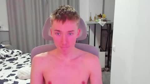 vibemygirl online show from December 2025 12:45:01 PM