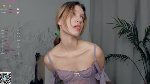 Snapshot of vibes_of_joy chatting on January 2025 08:21:01 PM Mikky online show from January 2025 08:21:01 PM