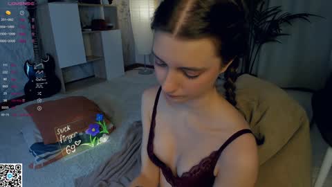 Snapshot of vibes_of_joy chatting on January 2025 11:38:01 PM Mikky online show from January 2025 11:38:01 PM