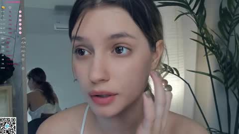 Snapshot of vibes_of_joy chatting on February 2025 11:13:01 AM Mikky online show from February 2025 11:13:01 AM