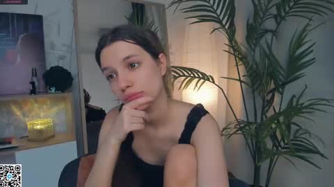 Snapshot of vibes_of_joy chatting on February 2025 01:30:01 PM Mikky online show from February 2025 01:30:01 PM