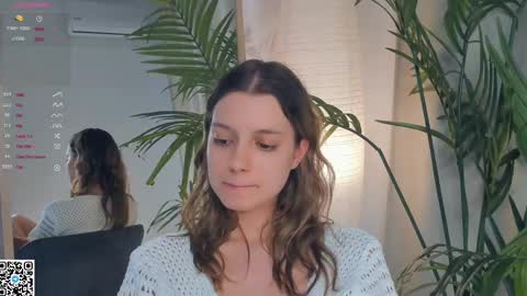 Snapshot of vibes_of_joy chatting on February 2025 12:19:01 PM Mikky online show from February 2025 12:19:01 PM