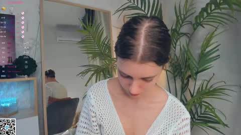 Snapshot of vibes_of_joy chatting on February 2025 03:47:01 PM Mikky online show from February 2025 03:47:01 PM