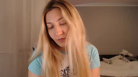 Amelia online show from December 2024 08:05:02 PM