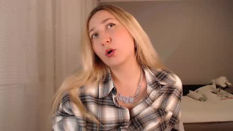 Amelia online show from January 2025 07:28:01 PM