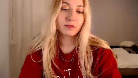 Amelia online show from March 2025 08:34:01 PM