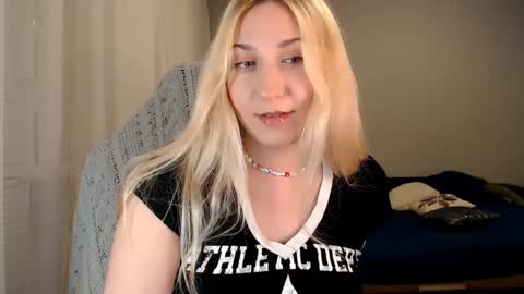 Amelia online show from September 2025 07:15:02 PM