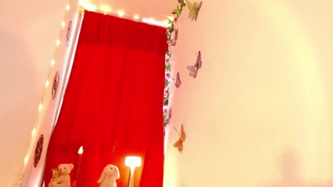 Vicky  online show from December 2024 07:00:02 PM