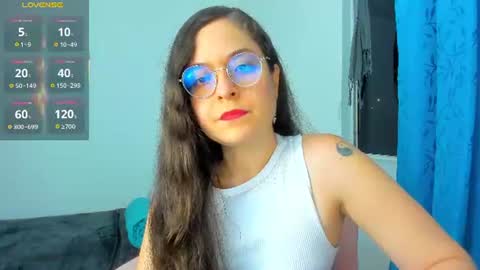Snapshot of vicky_cristinax chatting on June 2026 11:51:02 PM Vicky online show from June 2026 11:51:02 PM