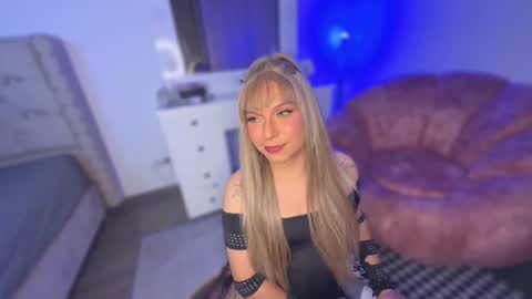Snapshot of vicky_hot_x chatting on July 2026 12:04:01 AM online show from July 2026 12:04:01 AM