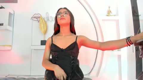 Snapshot of vicky_hottman chatting on September 2025 04:34:02 AM vicky_hottman online show from September 2025 04:34:02 AM