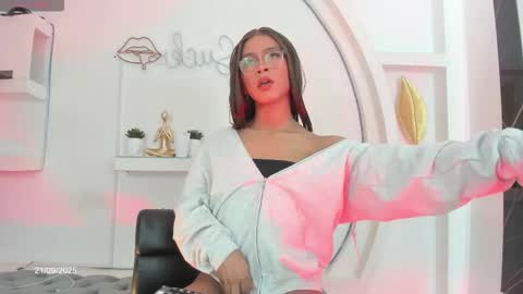 Snapshot of vicky_hottman chatting on September 2025 04:16:01 AM vicky_hottman online show from September 2025 04:16:01 AM