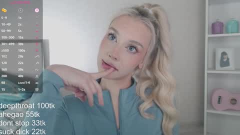 Snapshot of vickyfuckingdoll chatting on December 2025 02:08:02 AM vickyfuckingdoll online show from December 2025 02:08:02 AM