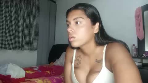 Snapshot of vickyhm22 chatting on September 2025 02:11:02 AM vickyhm22 online show from September 2025 02:11:02 AM