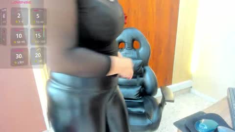 Vicky online show from December 2025 08:27:01 PM