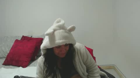 Snapshot of vickyjuice1 chatting on March 2025 04:07:02 PM vickyjuice1 online show from March 2025 04:07:02 PM