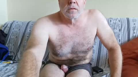 Snapshot of vicretro74 chatting on June 2026 09:12:01 AM Vic online show from June 2026 09:12:01 AM