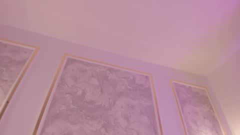 Victoria online show from November 2025 08:08:01 PM