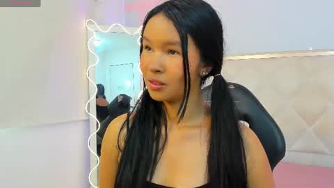Snapshot of victoria1_tay chatting on June 2026 07:18:02 PM victoria1_tay online show from June 2026 07:18:02 PM