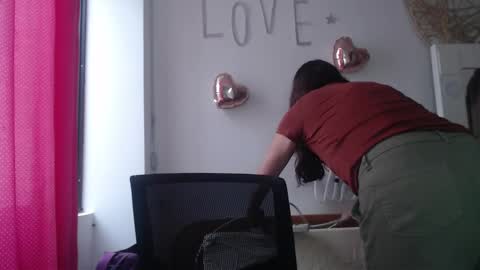 Hi guys   Im victoria  Be the one who can control me in PVT online show from March 2025 04:46:01 PM