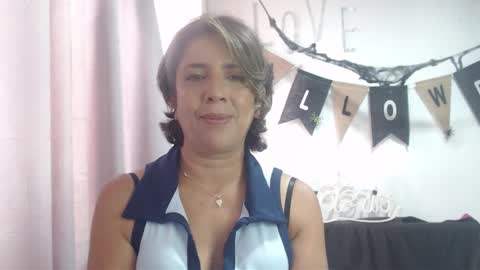 Hi guys   Im victoria  Be the one who can control me in PVT online show from October 2025 03:32:01 PM