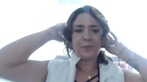 Snapshot of victoria25_meester chatting on June 2026 03:00:01 PM Hi guys Im victoria Be the one who can control me in PVT online show from June 2026 03:00:01 PM