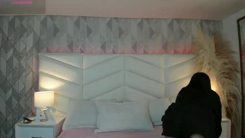 Snapshot of victoria___jonnes chatting on October 2025 11:41:02 AM victoria___jonnes online show from October 2025 11:41:02 AM