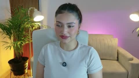 Snapshot of victoria___moon chatting on May 2026 01:30:02 PM victoria online show from May 2026 01:30:02 PM