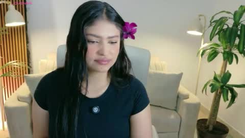 Snapshot of victoria___moon chatting on May 2026 01:51:02 PM victoria online show from May 2026 01:51:02 PM